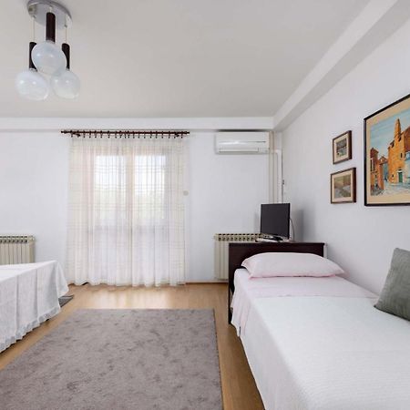 Lili Appartement Poreč Buitenkant foto